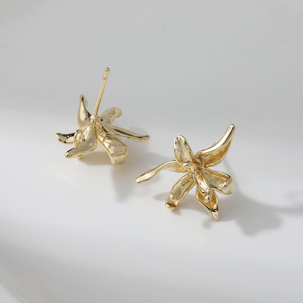 4PCS Dainty Flower Shape Ear S - مراجعة Flower Supplies وسعره