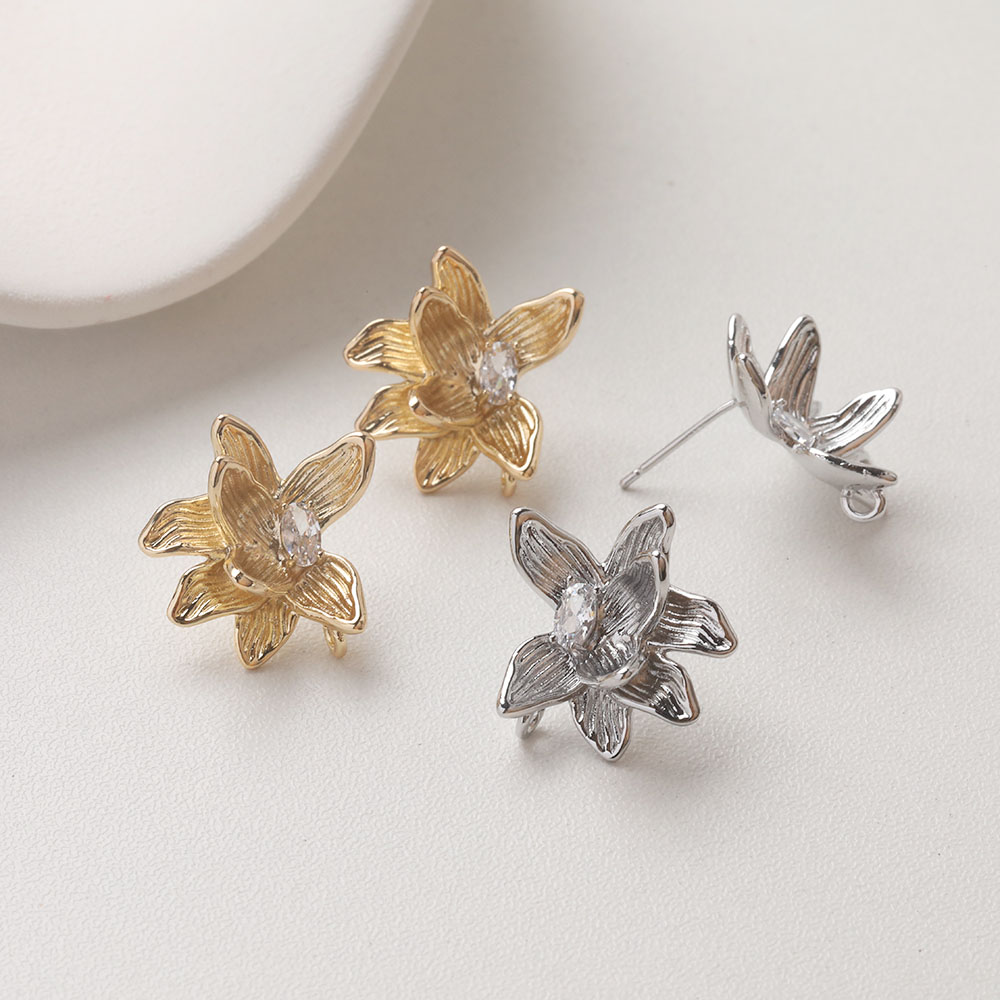 4PCS Dainty Flower Ear Studs E - مراجعة Flower Supplies وسعره